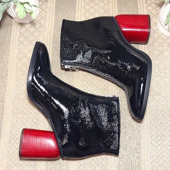 Linea Azzurra Vera Pella Parent Leather Zip Up Ankle Bootie - Picture 5 of 16